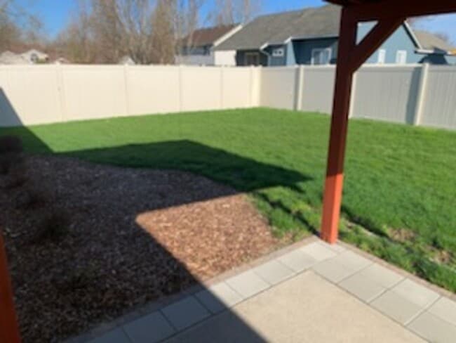 Building Photo - Beautiful home in Coeur D Alene place