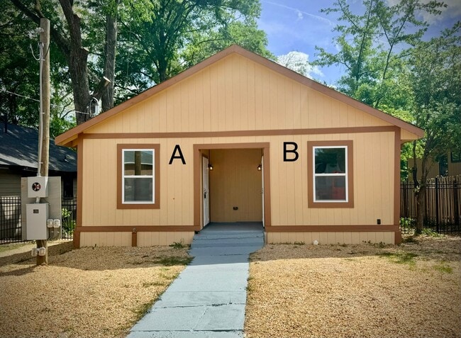 Building Photo - 1915 Walnut St