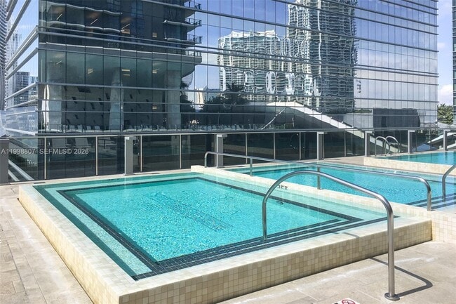 Building Photo - 68 SE 6th St