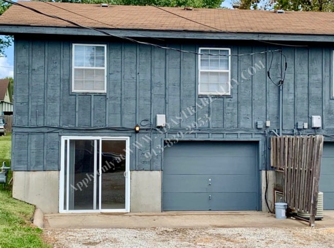 Building Photo - Spacious 3 Bed Townhome in Leavenworth-Coming SOON!!
