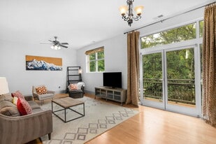 Building Photo - 525 E 34th St