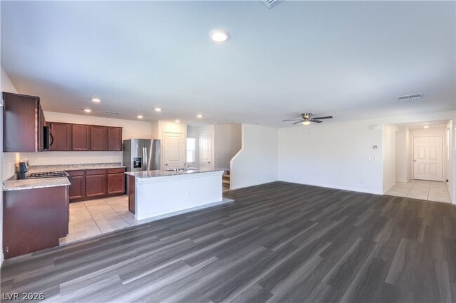 Building Photo - 4983 Angel Heart St