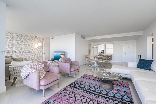 Building Photo - 9101 E Bay Harbor Dr