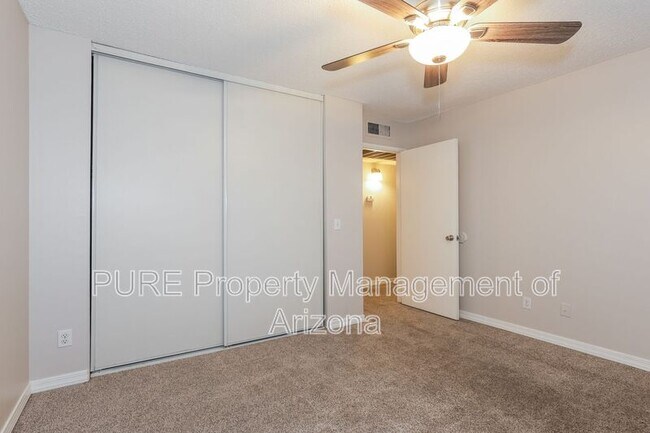 Building Photo - 616 S Hardy Dr