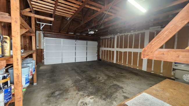 Building Photo - 422 Florin Rd