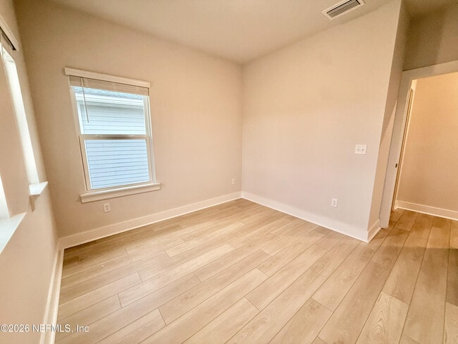 Building Photo - 10065 Element Rd