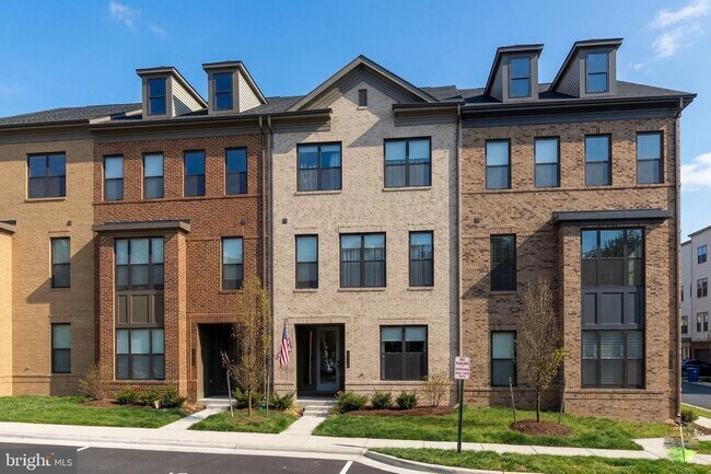 Building Photo - 42338 Nelsonville Ter