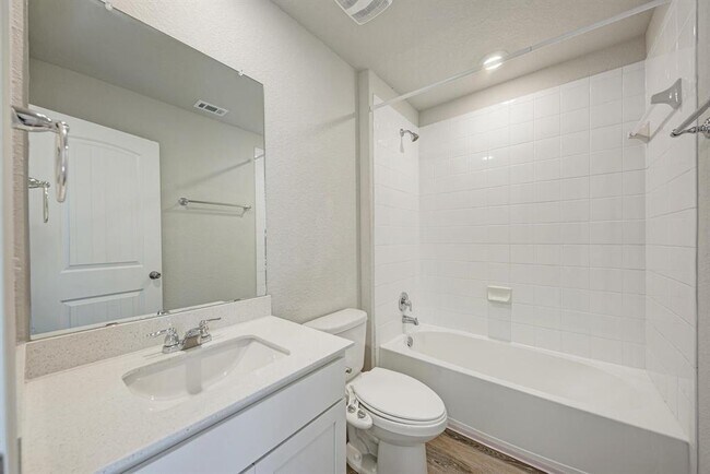 Building Photo - 1232 Vogel Dr