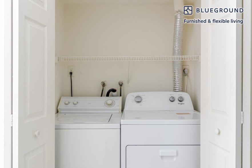 Building Photo - 444 Washington Blvd