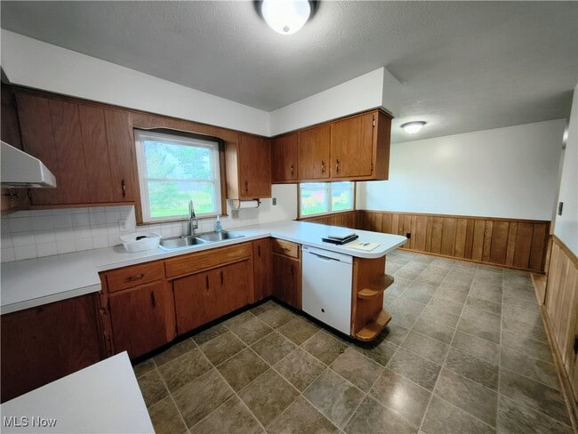 Building Photo - 4454 Alexander Rd