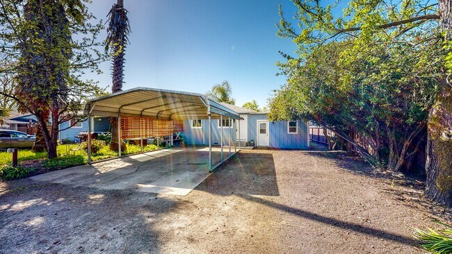Building Photo - Gated and fully remodeled 1 bedroom 1 bath...