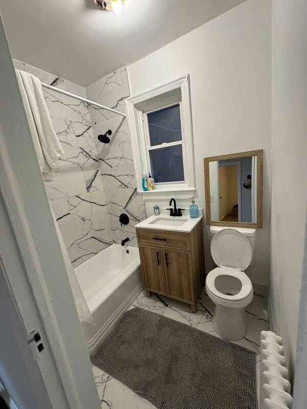 Building Photo - 42 Fordham St