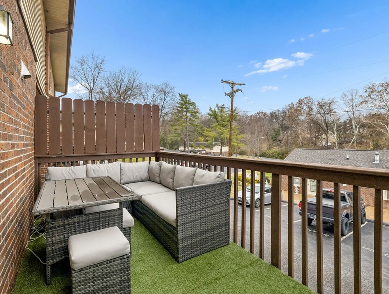 Building Photo - 500 Paragon Mills Rd