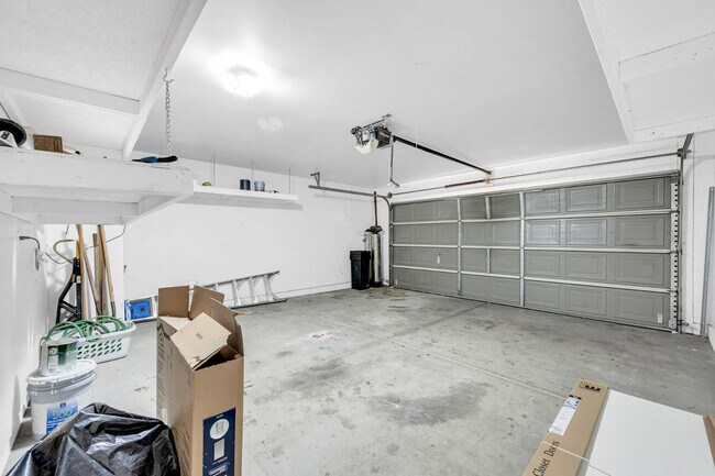 Building Photo - 1125 E Milada Dr