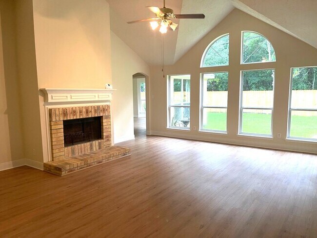 Building Photo - Gorgeous Custom One Story - get away from ...