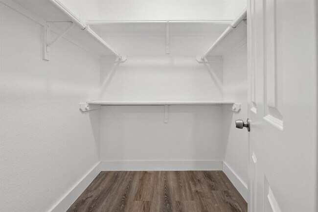 Building Photo - 1214 Vargas Rd