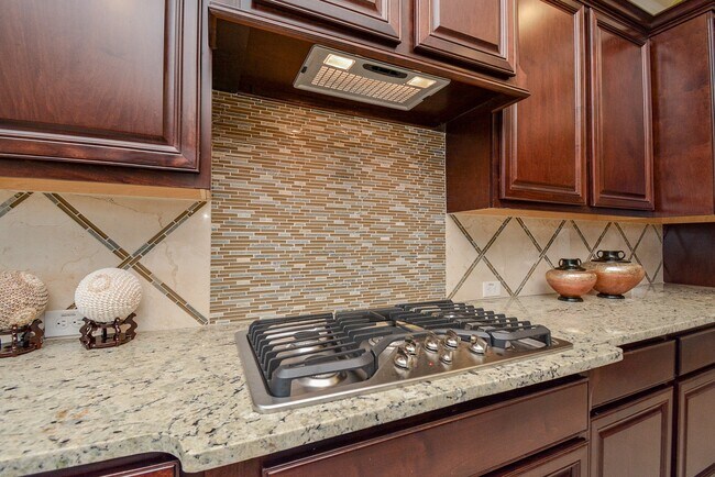 Building Photo - 6302 Kennedy Hills Ct