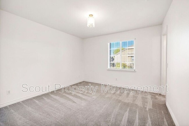 Building Photo - 27411 Lock Haven Ct