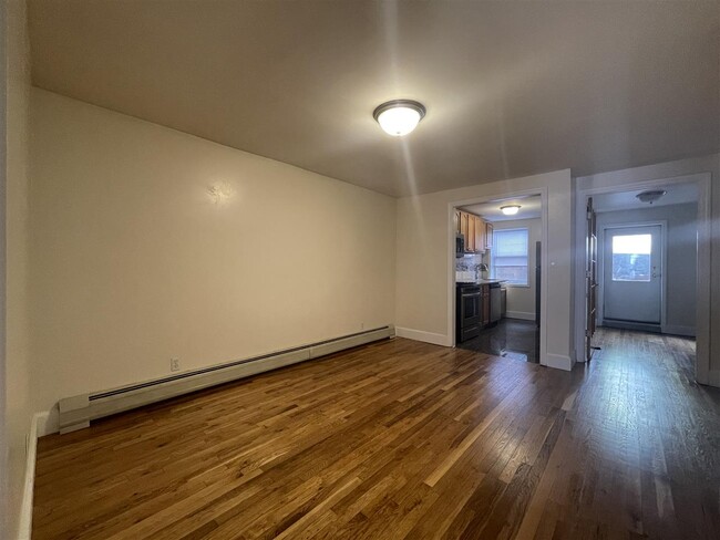 Building Photo - 204 Christopher Columbus Dr