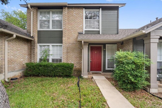 Primary Photo - 1015 E Yager Ln