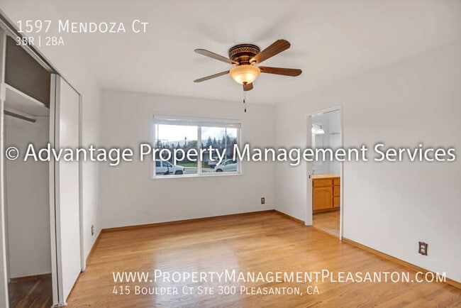 Building Photo - 1597 Mendoza Ct