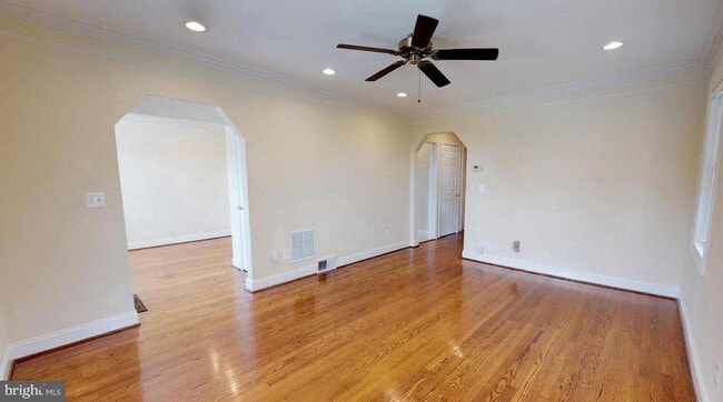 Building Photo - 2508 S Kenwood St