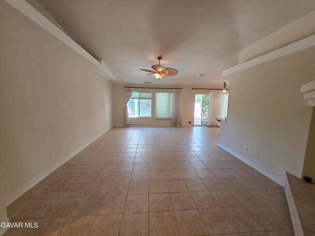 Building Photo - 5175 Capri Ct