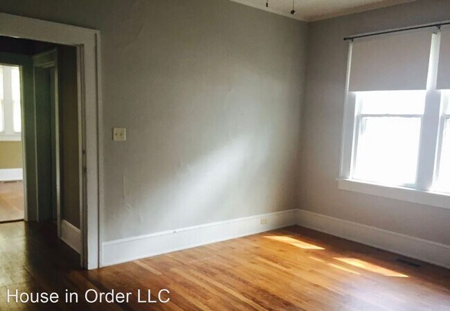 Building Photo - 3 br, 1 bath House - 127 Flint Street