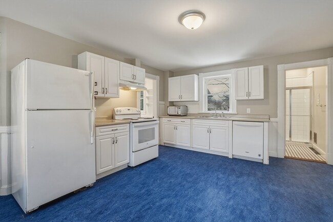 Building Photo - 105 Nonotuck St