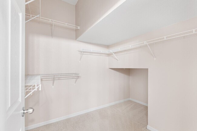 Building Photo - 10077 Moorshire Cir