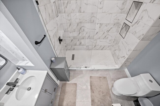 Building Photo - 180 19th St