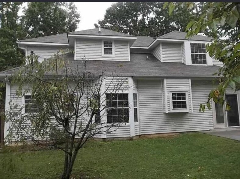 Building Photo - 2705 Ashbury Point Ln