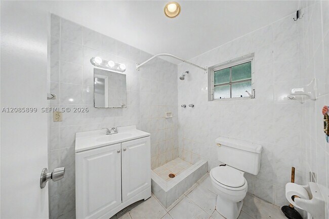 Building Photo - 15365 SW 206th Ave