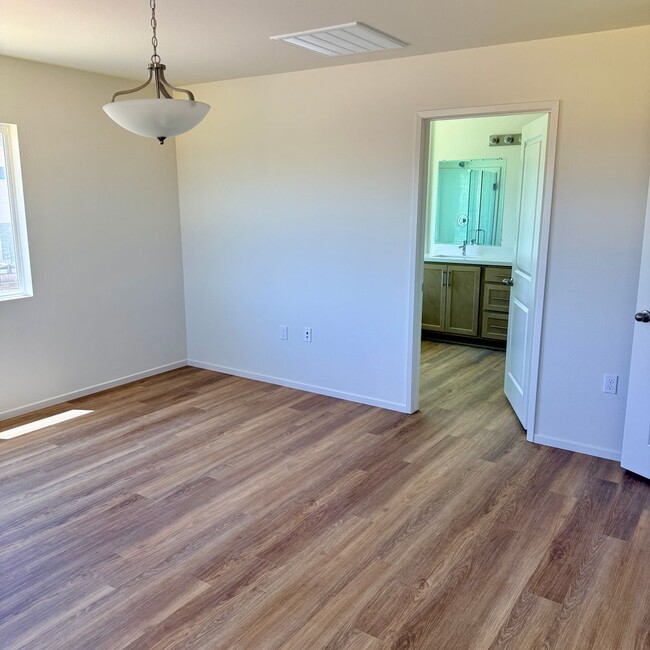 Building Photo - 11715 Sebastian Rd