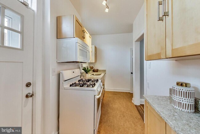 Building Photo - 6203 8th St NW
