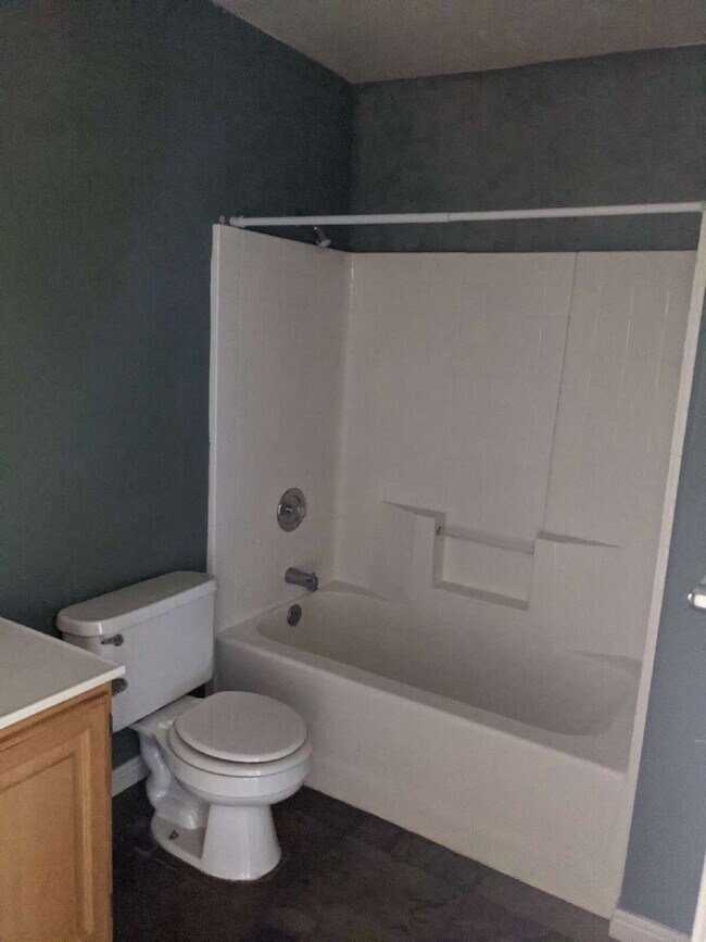 Building Photo - 3-Bed Townhouse in Saint George with Spacious 1400 Sq Ft Layout "