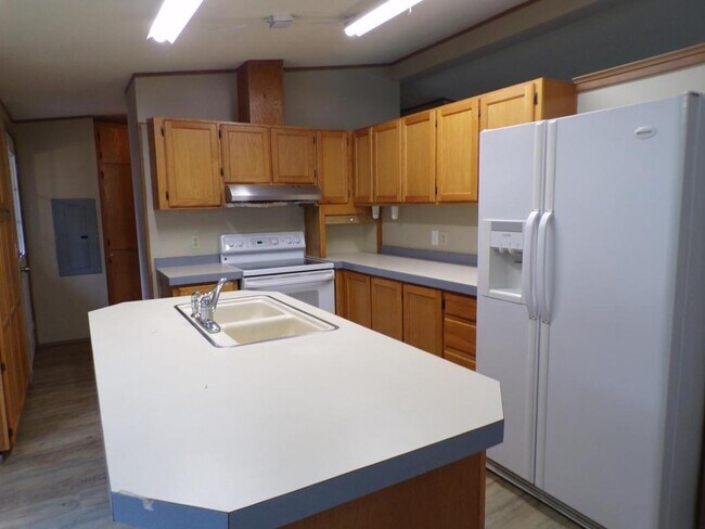 Building Photo - 4590 US-20