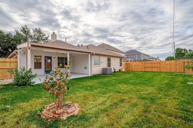 Building Photo - 1922 Bevington Oaks Cir