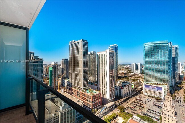 Building Photo - 398 NE 5th St