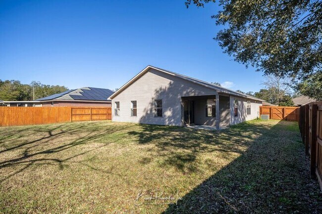 Building Photo - 711 Forgotten Creek Ln