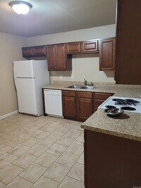 Building Photo - 1100 Appianway St