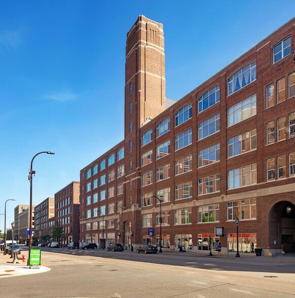 Building Photo - 700 N Washington Ave