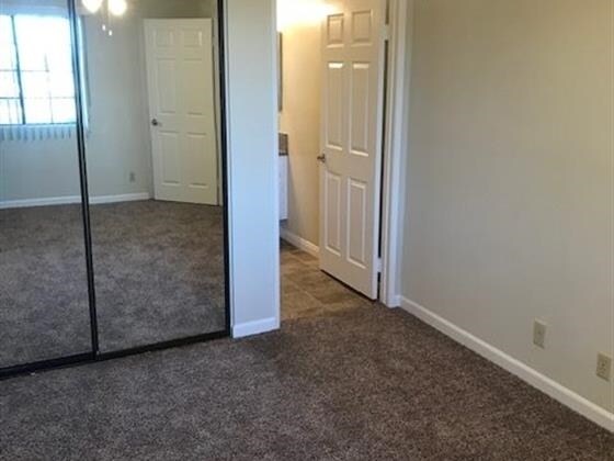 Building Photo - 245 W Tujunga Ave