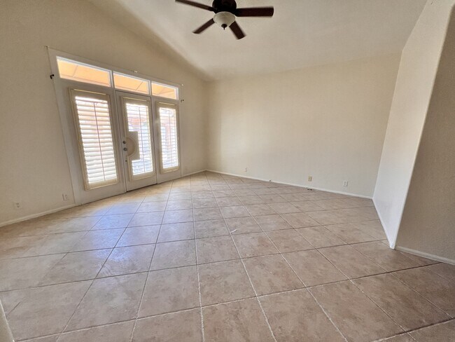 Building Photo - 7239 E Lobo Ave