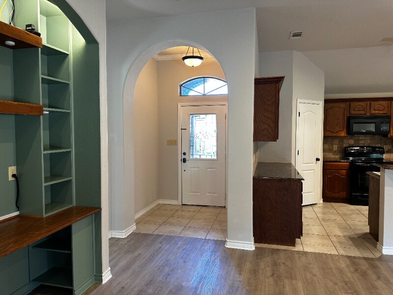 Building Photo - 3120 Lippizan St