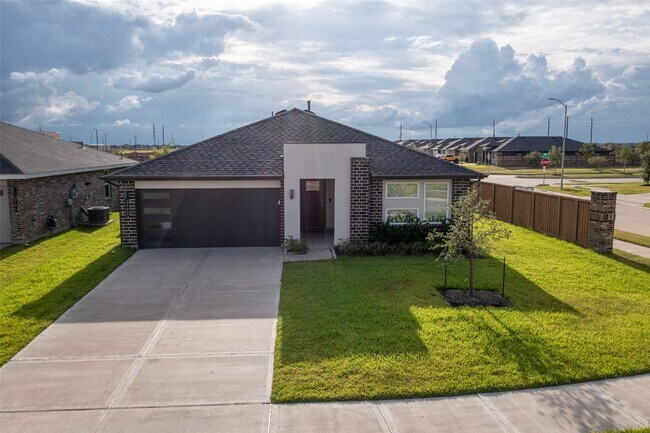 Building Photo - 3702 Sparkman Ln