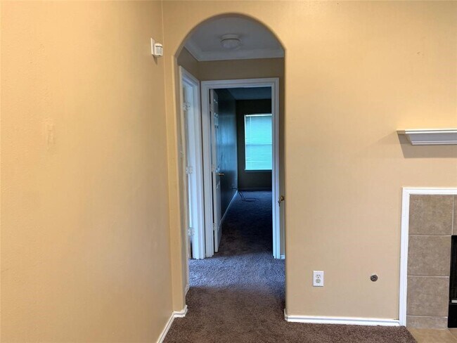 Building Photo - 9119 Melody Park Ln