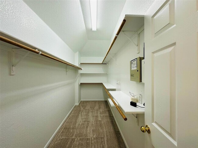 Building Photo - 13413 Creole Cove