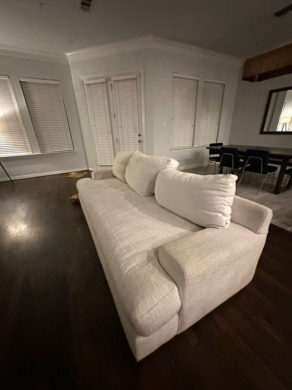 Building Photo - 1004 Colonial Dr