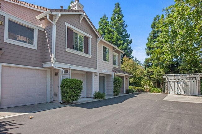 Building Photo - 6125 Lambeck Ln
